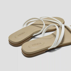 Round-Toe Flip-Flops (Carla)