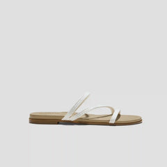 Round-Toe Flip-Flops (Carla)