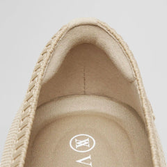 Pointed-Toe Ballet Flats (Aria 5°)