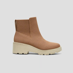 Round-Toe Chunky Platform Travel Boots (Everly)