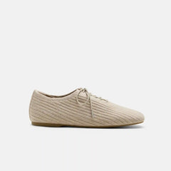 Square-Toe Derby Flats (Cheslea)